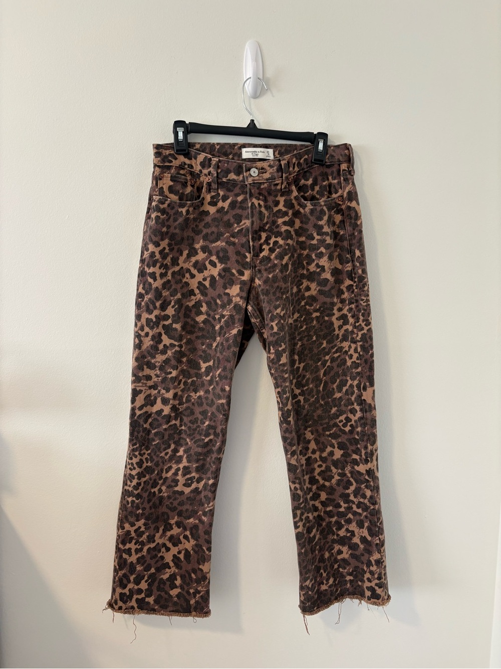 Abercrombie The Baggy Low Rise Cheetah Jeans Size 4